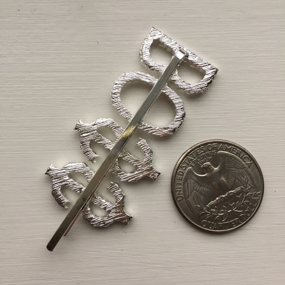 ⚜️[𝟯/$𝟭𝟴]⚜️BO$$ Crystal Silver Hairpin NEW - Picture 11 of 15